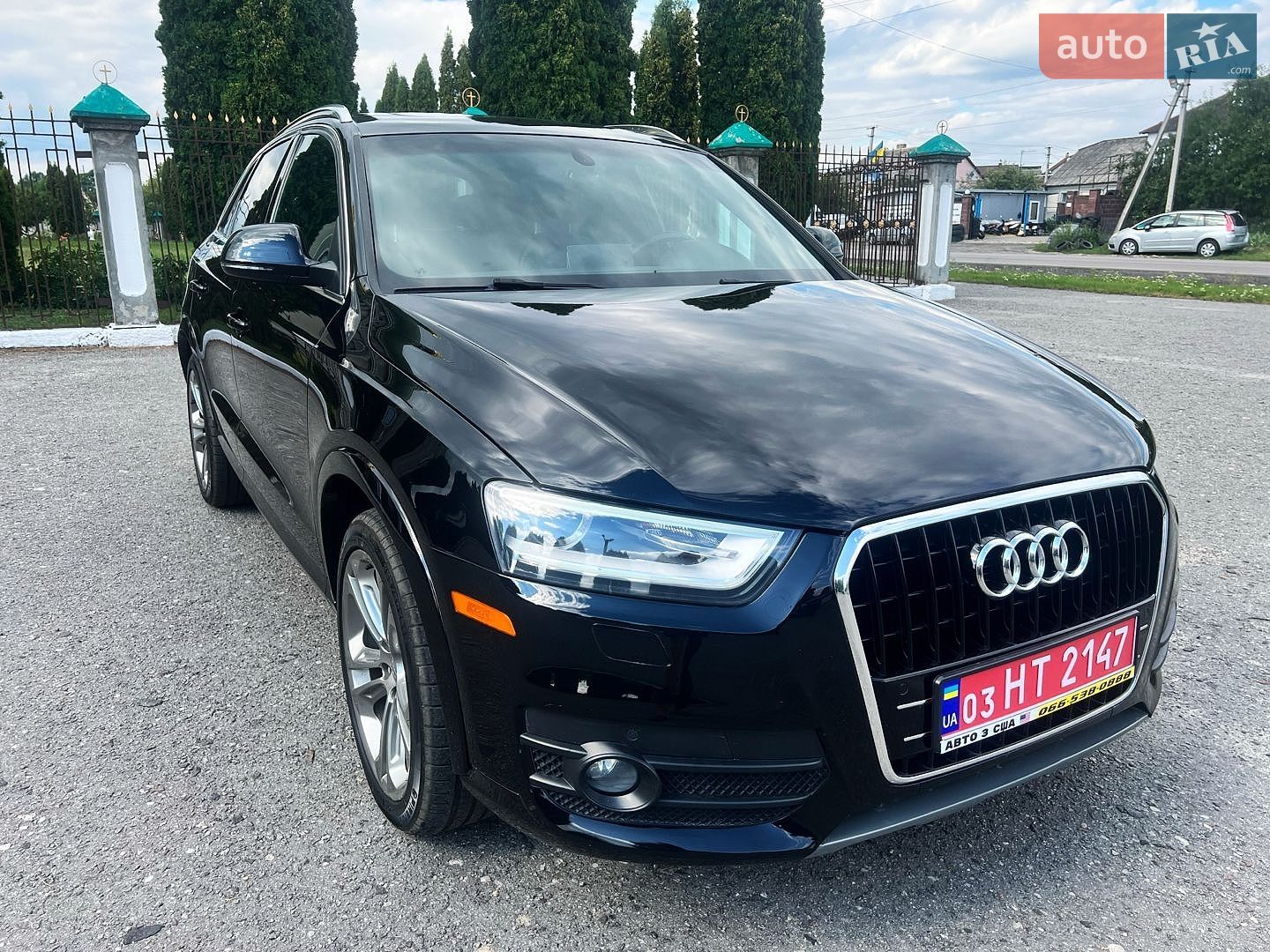 Audi Q3 2015 VIN WA1EFCFSXFR013738 фото оголошення 2 з 26