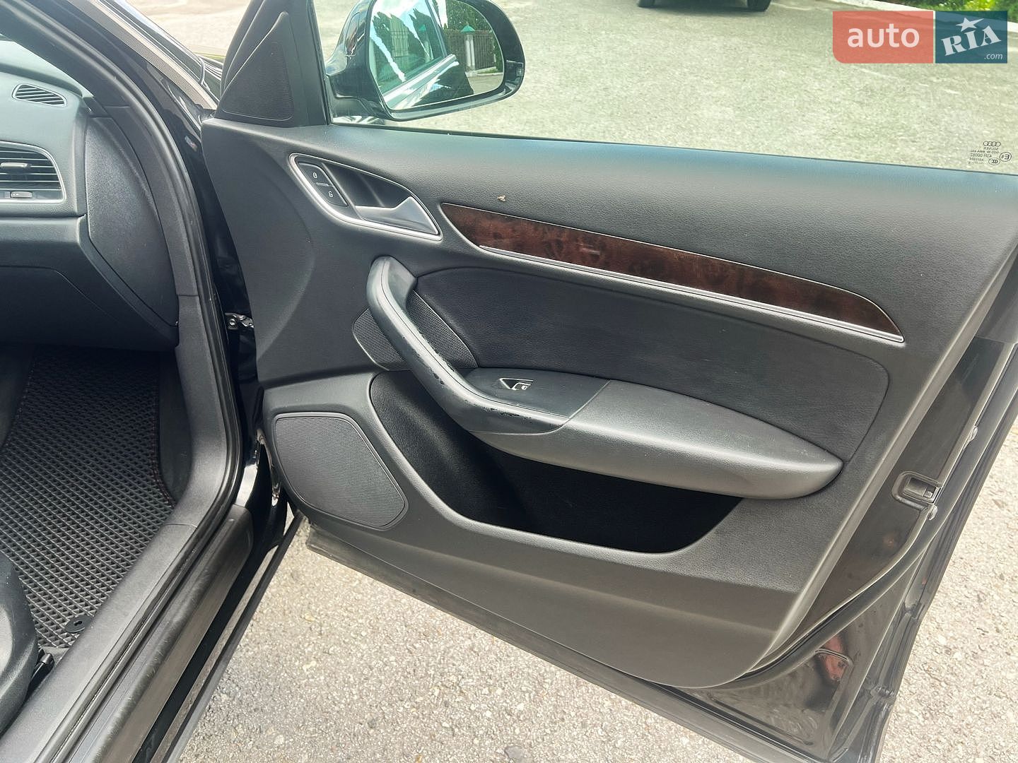 Audi Q3 2015 VIN WA1EFCFSXFR013738 фото оголошення 9 з 26