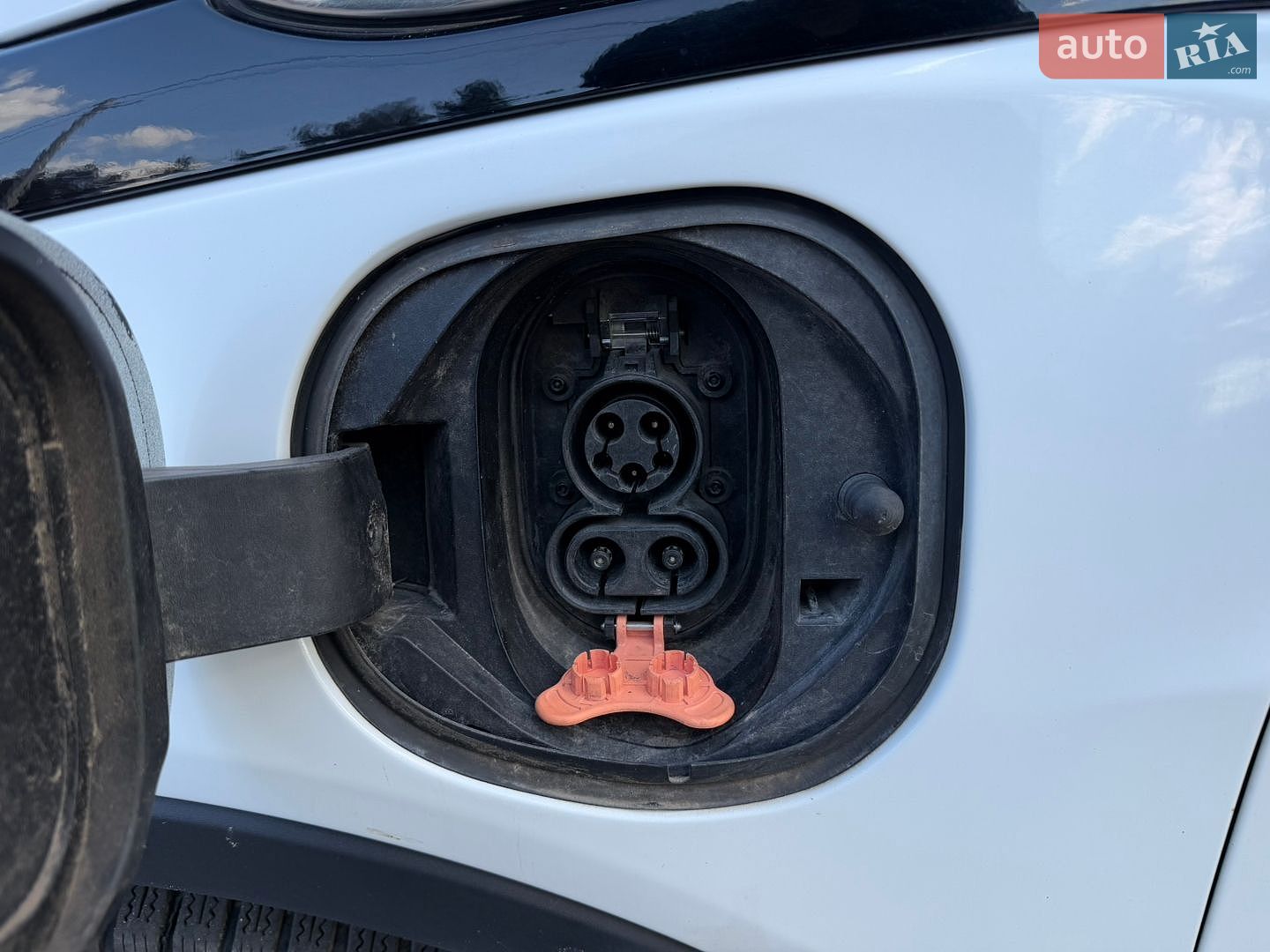 Chevrolet Bolt EV 2017 VIN 1G1FW6S03H4186252 фото оголошення 12 з 40