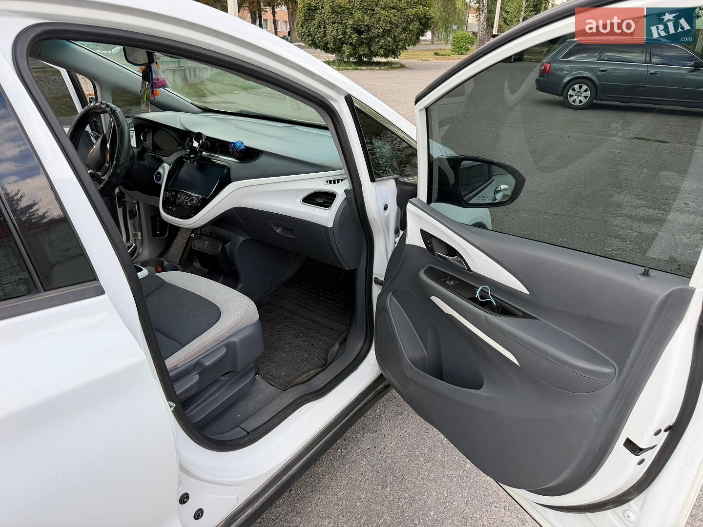 Chevrolet Bolt EV 2017 VIN 1G1FW6S03H4186252 фото оголошення 31 з 40