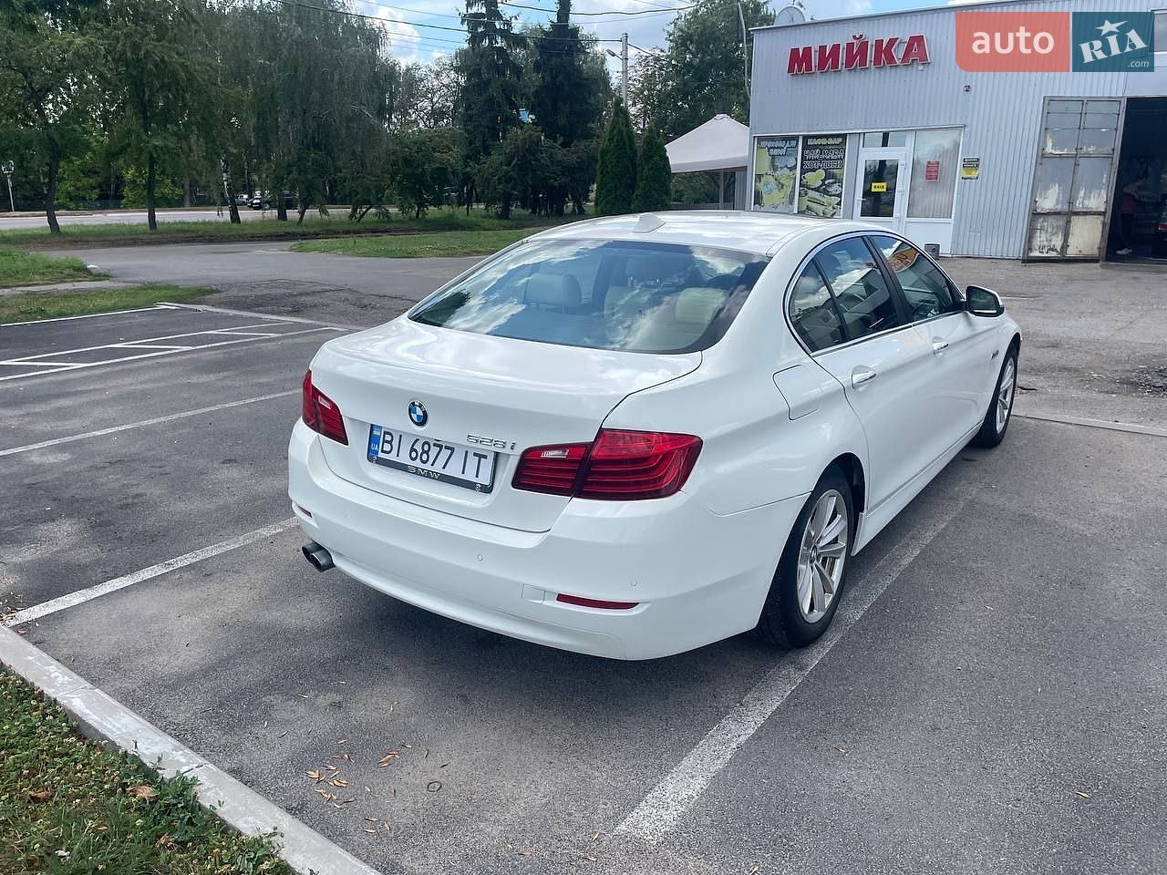 BMW 5 Series 2015 VIN WBA5A5C53GD526677 фото оголошення 2 з 16