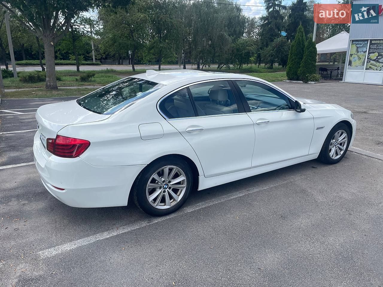 BMW 5 Series 2015 VIN WBA5A5C53GD526677 фото оголошення 3 з 16