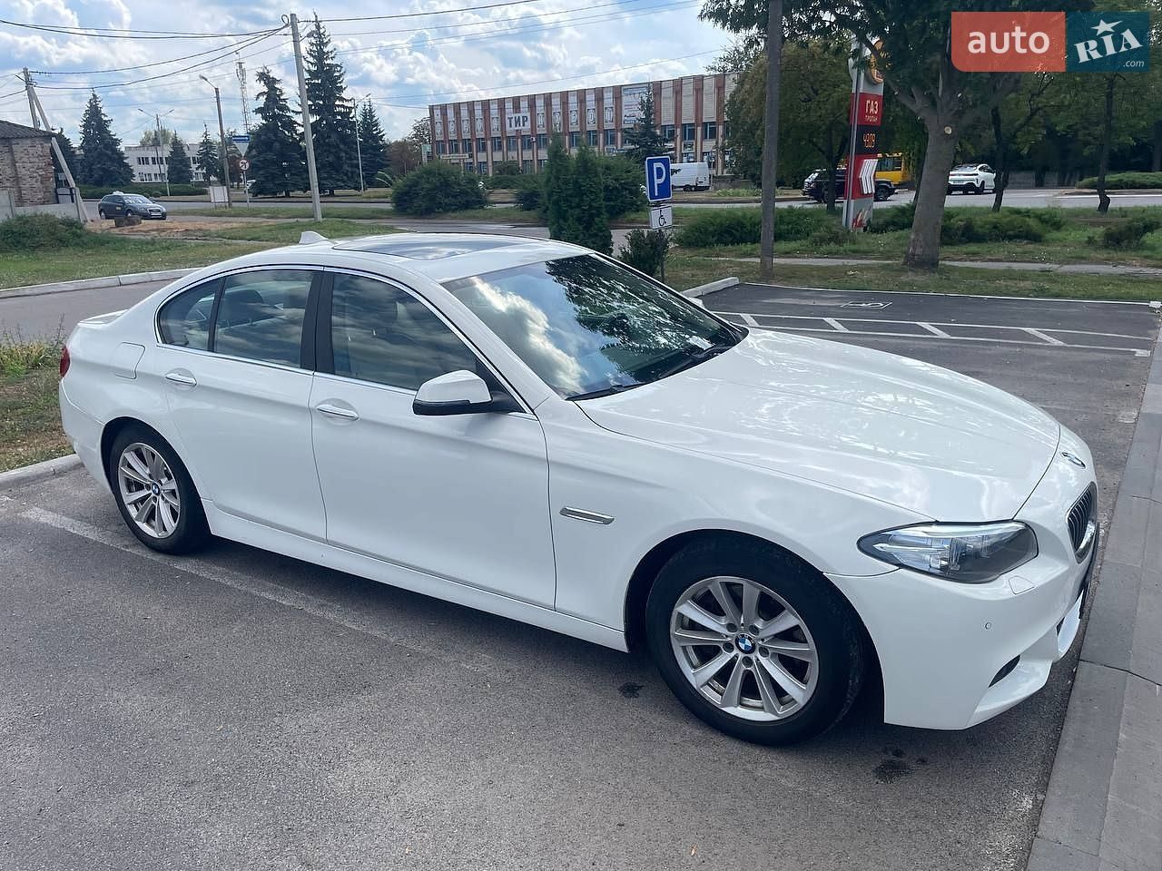 BMW 5 Series 2015 VIN WBA5A5C53GD526677 фото оголошення 5 з 16
