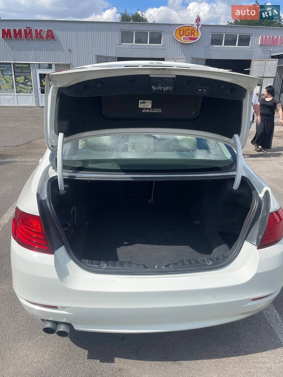 BMW 5 Series 2015 VIN WBA5A5C53GD526677 фото оголошення 9 з 16