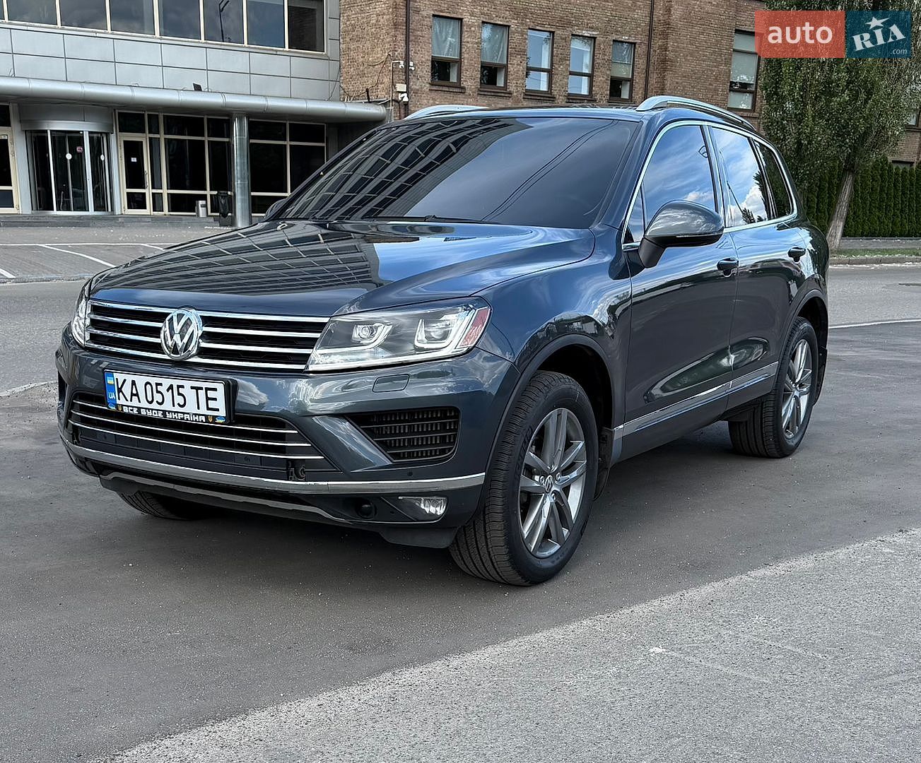Volkswagen Touareg 2015 VIN WVGEP9BP1GD007036 фото оголошення 3 з 29
