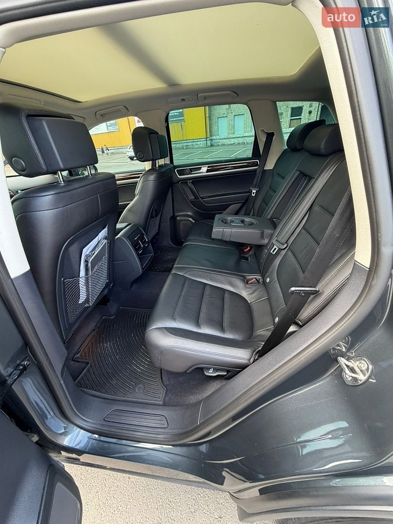 Volkswagen Touareg 2015 VIN WVGEP9BP1GD007036 фото оголошення 13 з 29