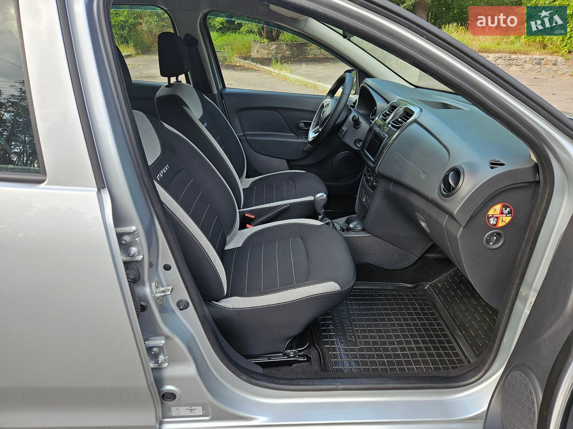 Renault Sandero StepWay 2019 VIN VF15SRA1A63199283 фото оголошення 18 з 28