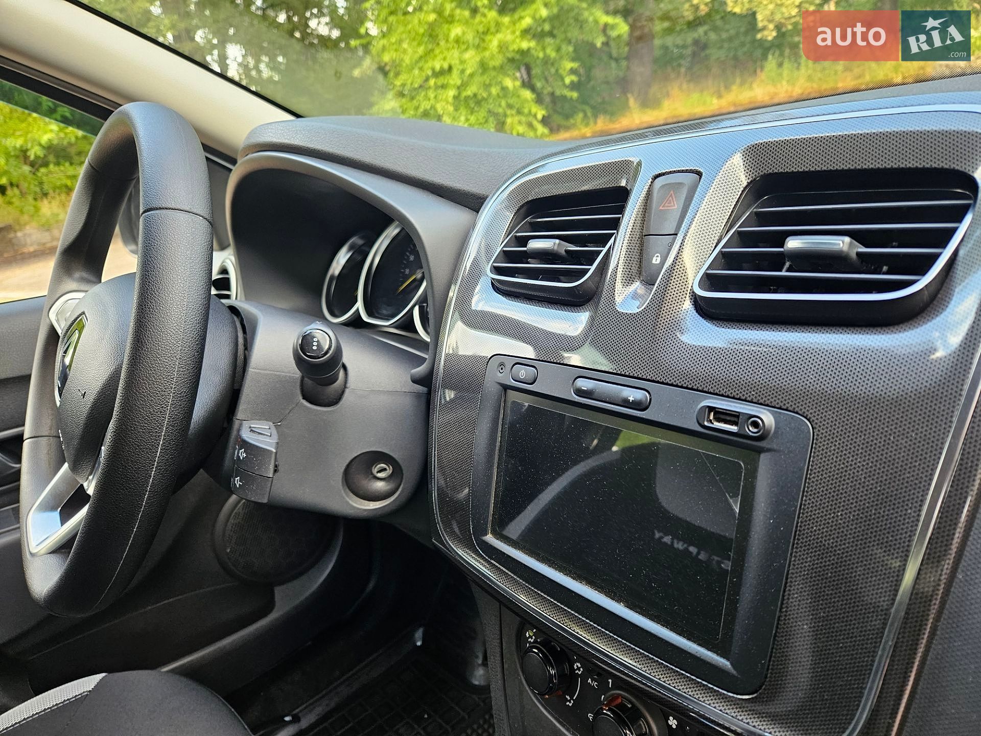 Renault Sandero StepWay 2019 VIN VF15SRA1A63199283 фото оголошення 25 з 28