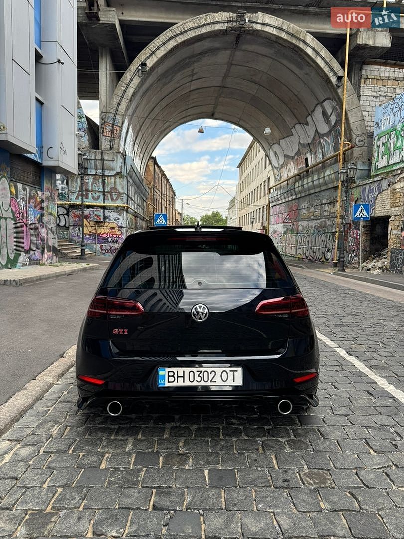 Volkswagen Golf GTI 2019 VIN 3VW6T7AUXKM037081 фото оголошення 7 з 16