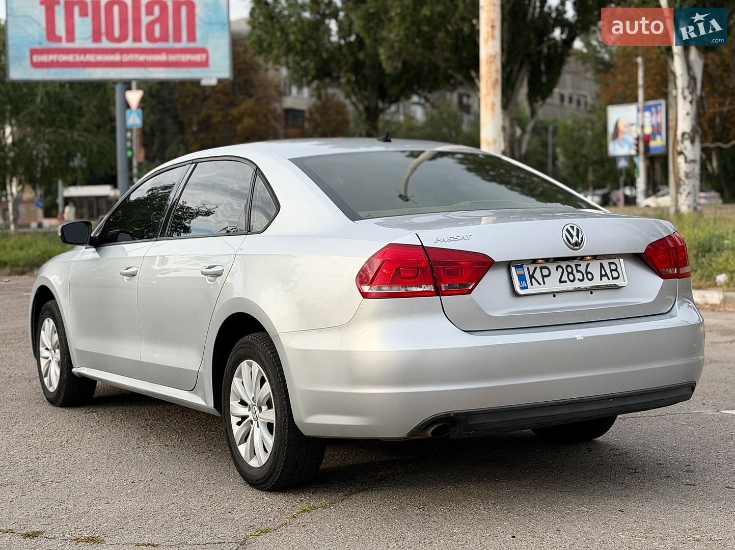 Volkswagen Passat 2012 VIN 1VWAH7A30DC043981 фото оголошення 4 з 9