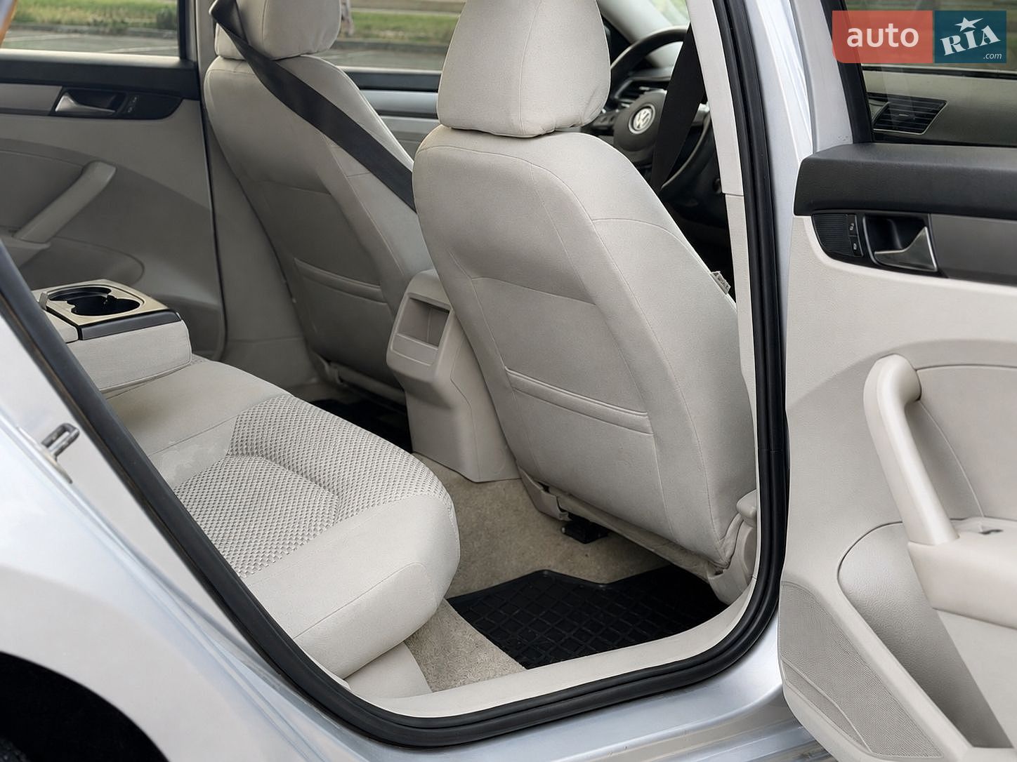 Volkswagen Passat 2012 VIN 1VWAH7A30DC043981 фото оголошення 6 з 9