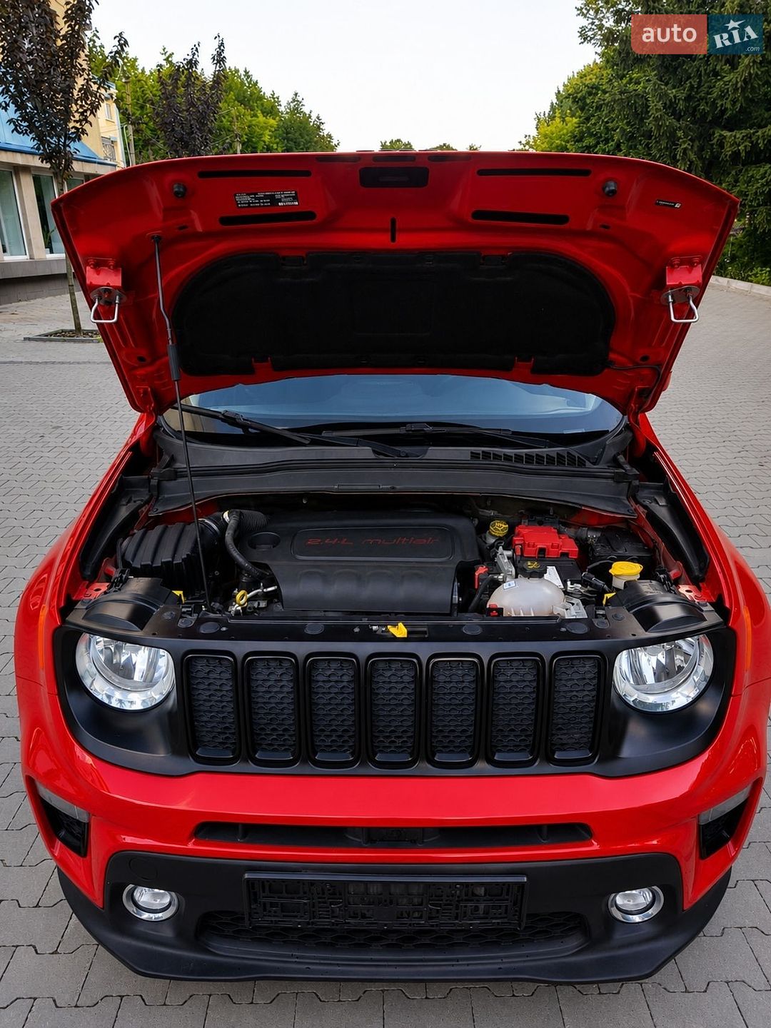 Jeep Renegade 2020 VIN ZACNJABB8LPL41102 фото оголошення 11 з 23