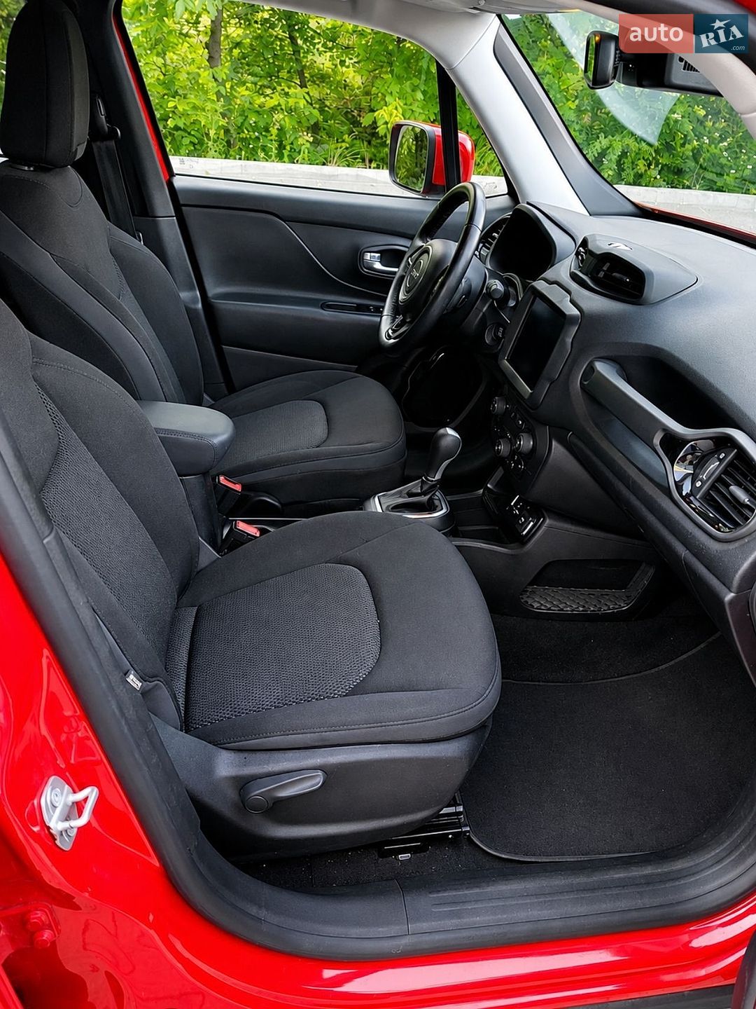 Jeep Renegade 2020 VIN ZACNJABB8LPL41102 фото оголошення 17 з 23