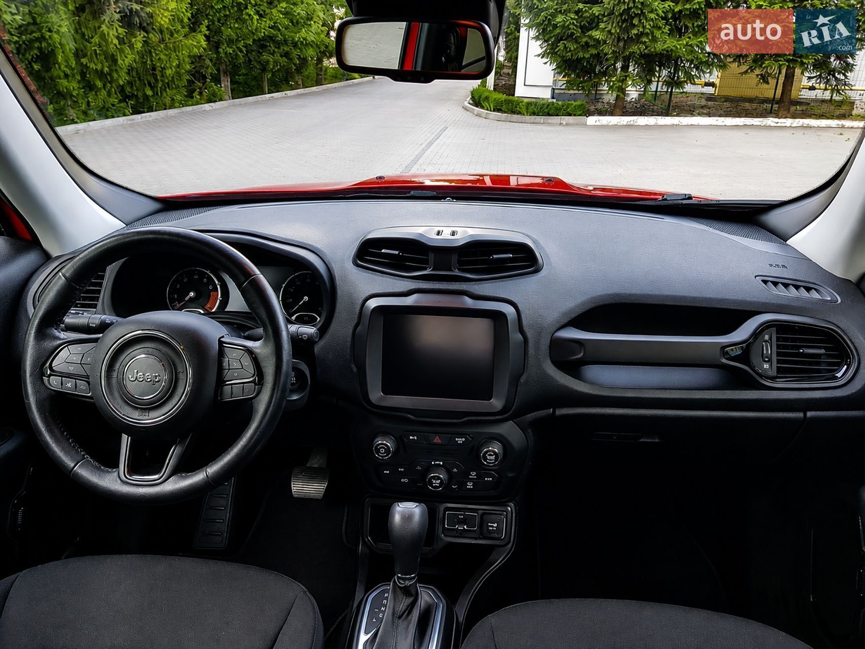 Jeep Renegade 2020 VIN ZACNJABB8LPL41102 фото оголошення 19 з 23