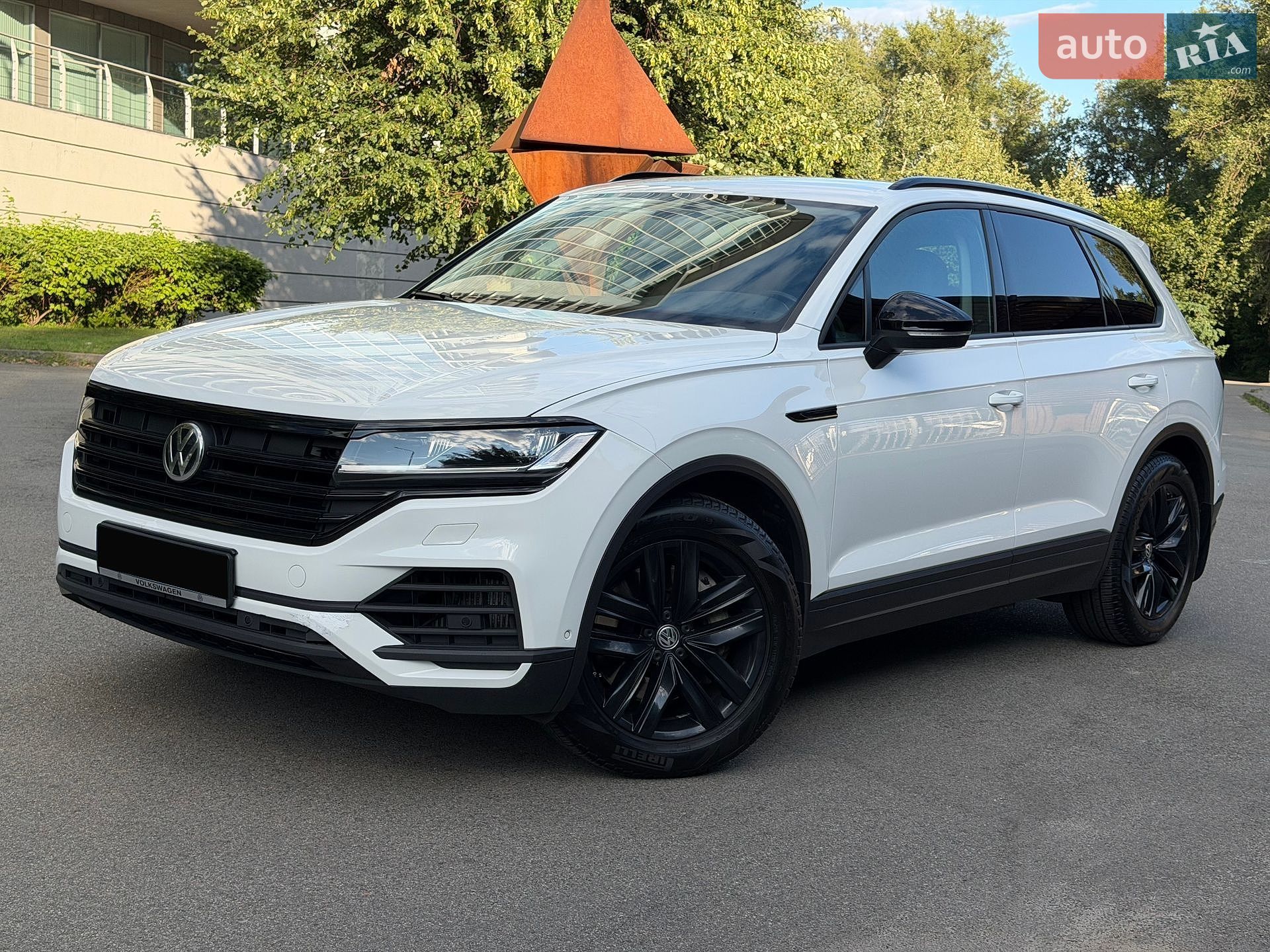 Volkswagen Touareg 2019 VIN WVGZZZCRZLD008985 фото оголошення 3 з 30