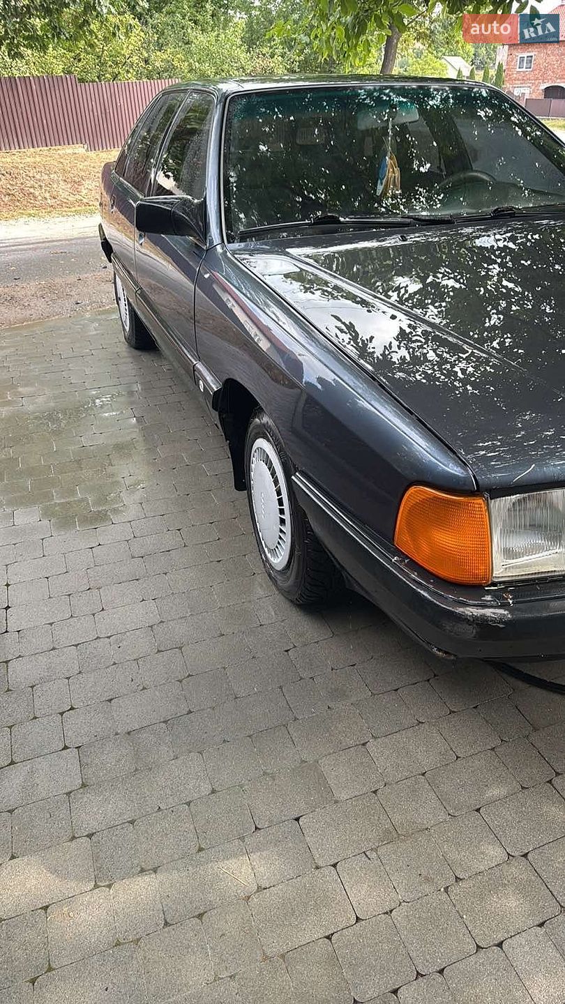 Audi 100 1989 VIN WAUZZZ44ZKN041703 фото оголошення 7 з 11
