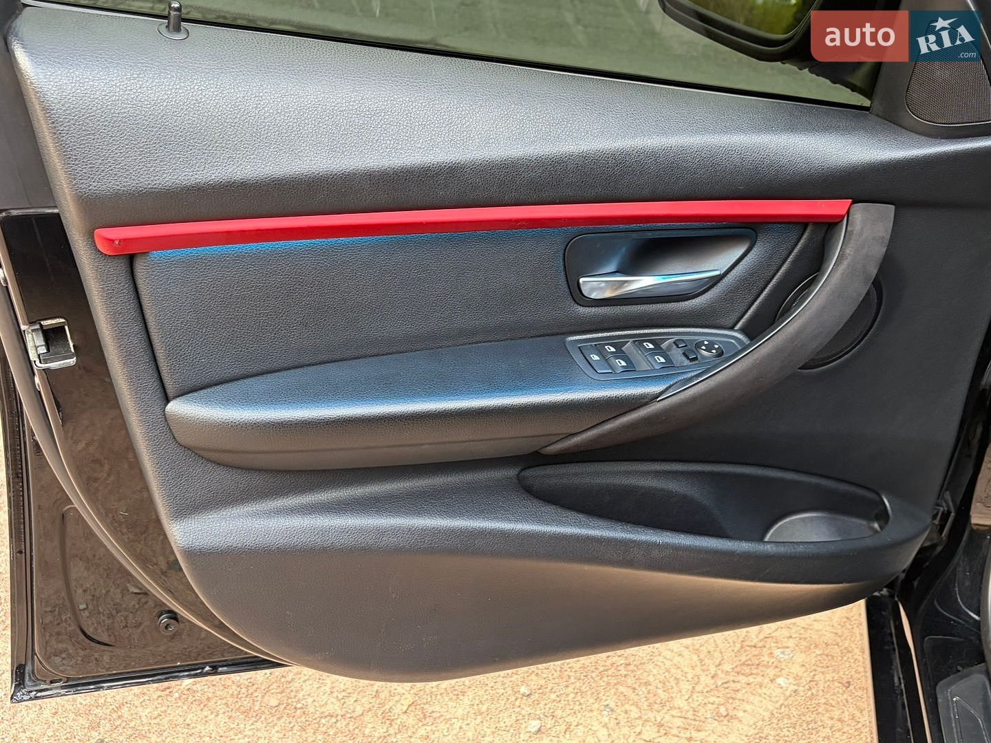 BMW 3 Series 2013 VIN WBA3C1C53EK107165 фото оголошення 9 з 15