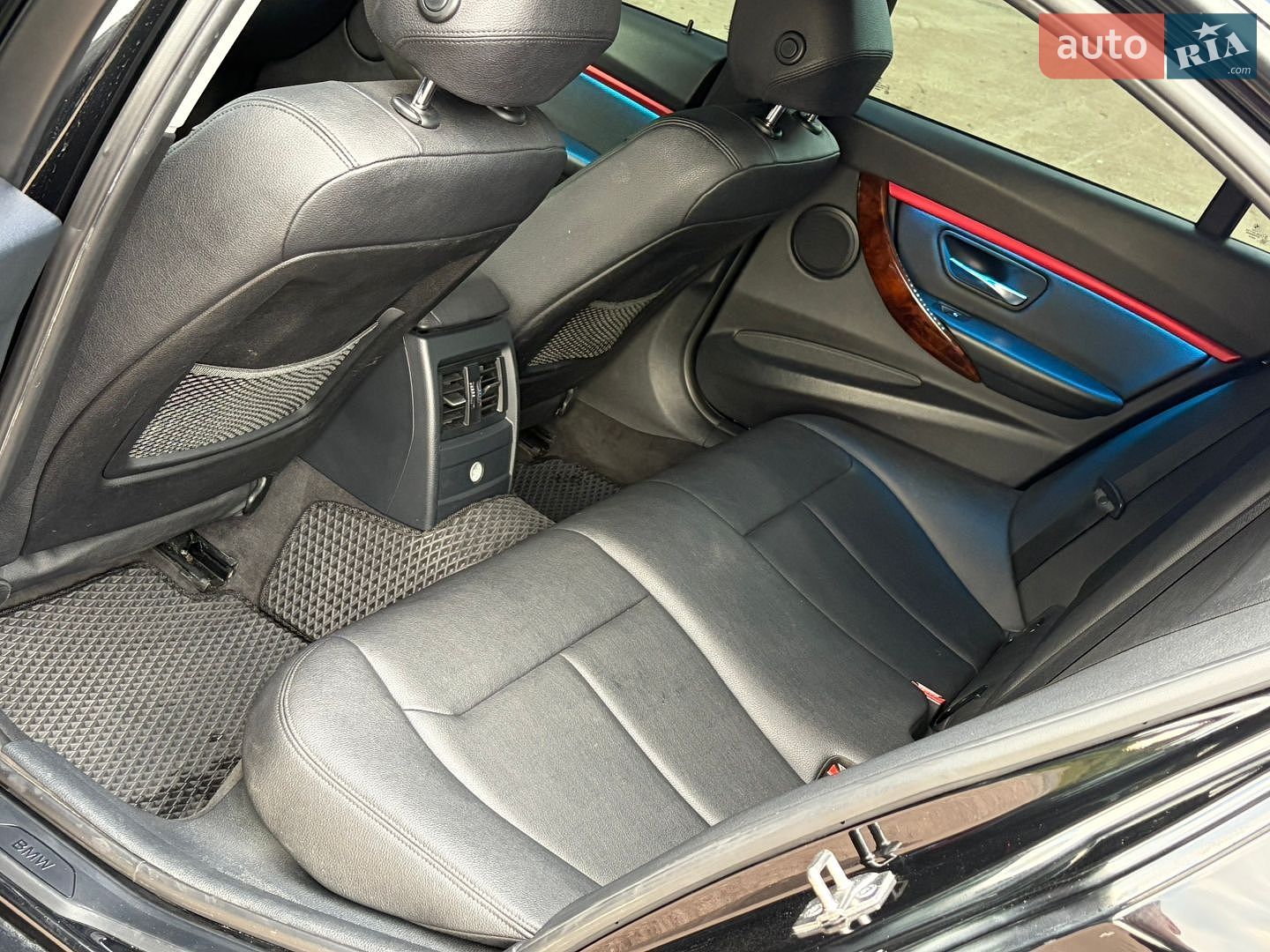 BMW 3 Series 2013 VIN WBA3C1C53EK107165 фото оголошення 11 з 15