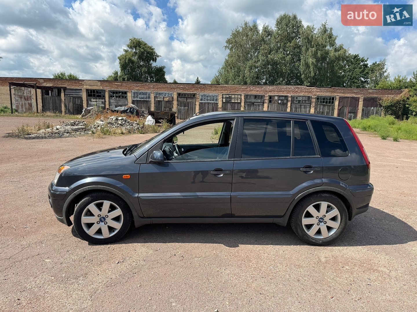 Ford Fusion 2007 VIN WF0UXXGAJU7L05431 фото оголошення 4 з 14