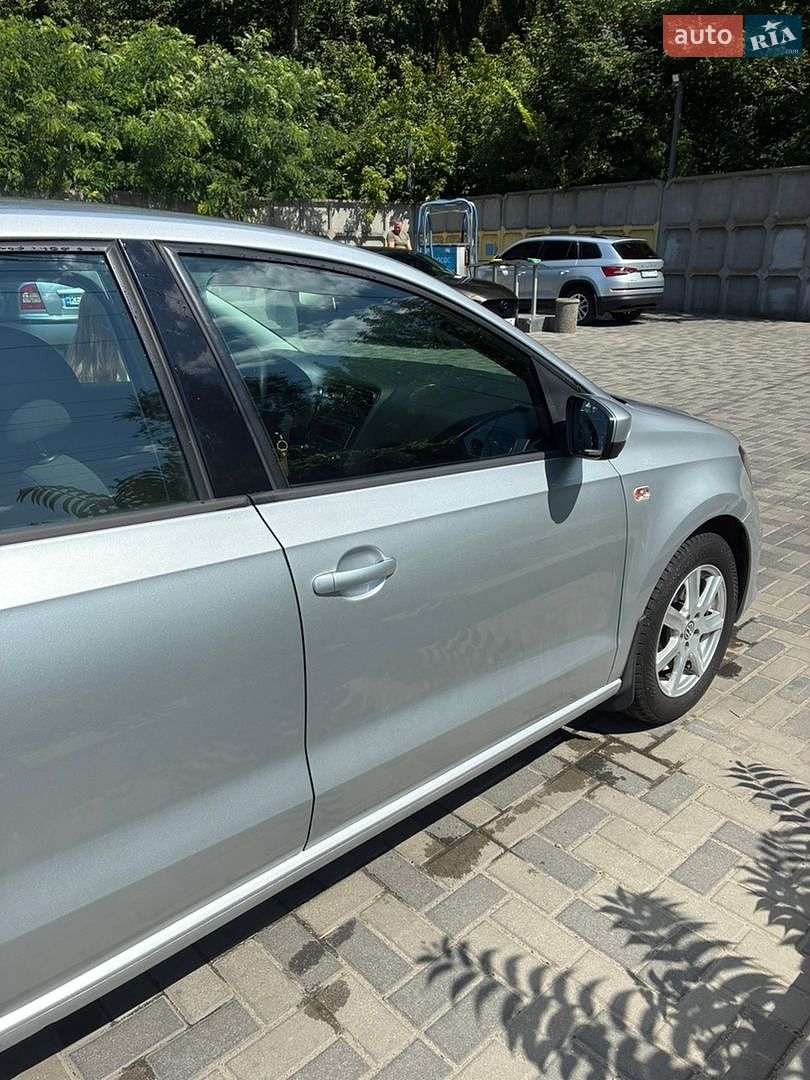 Volkswagen Polo 2018 VIN XW8ZZZ61ZJG055275 фото оголошення 7 з 22