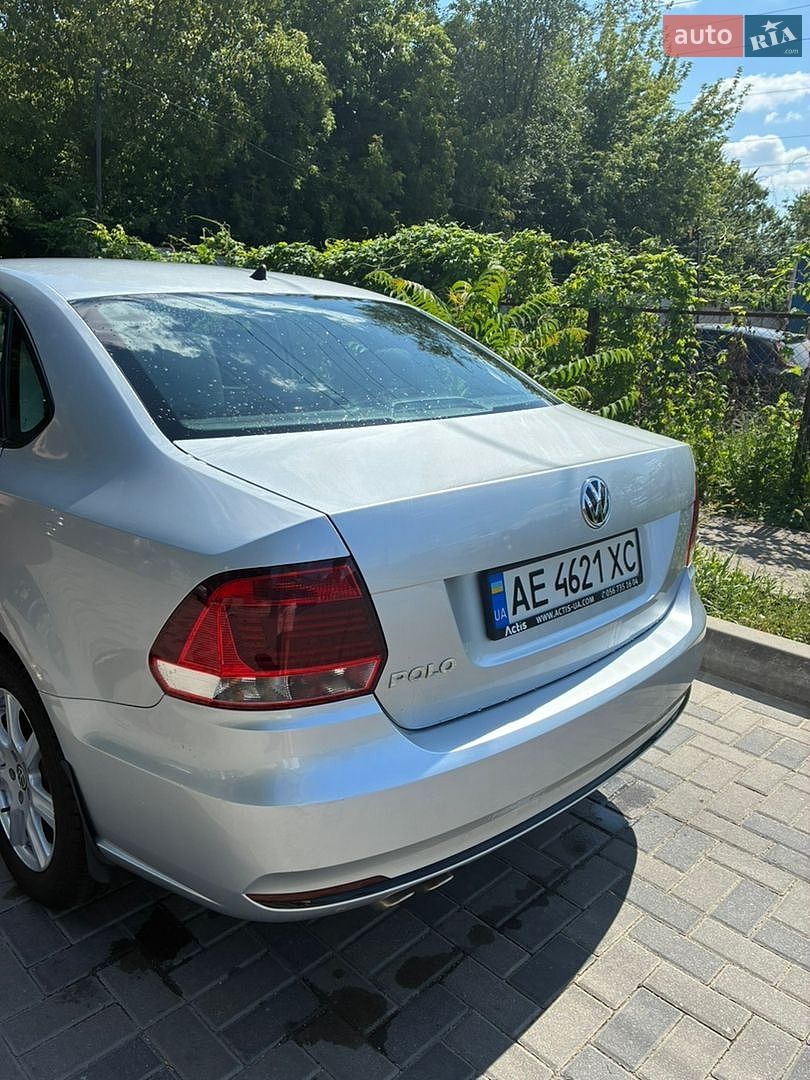 Volkswagen Polo 2018 VIN XW8ZZZ61ZJG055275 фото оголошення 4 з 22