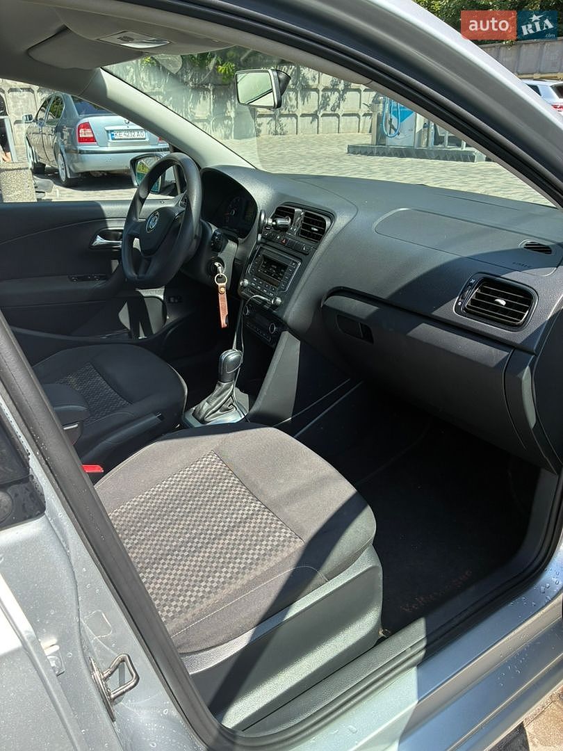 Volkswagen Polo 2018 VIN XW8ZZZ61ZJG055275 фото оголошення 16 з 22