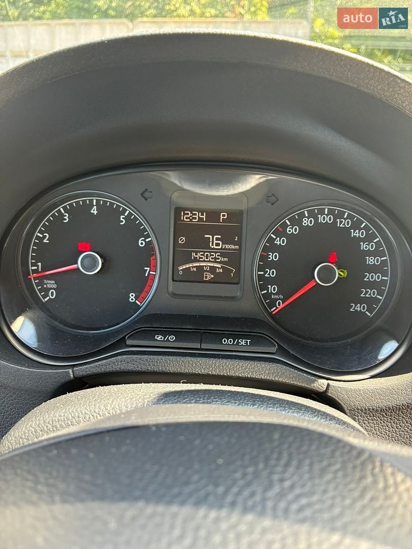 Volkswagen Polo 2018 VIN XW8ZZZ61ZJG055275 фото оголошення 17 з 22