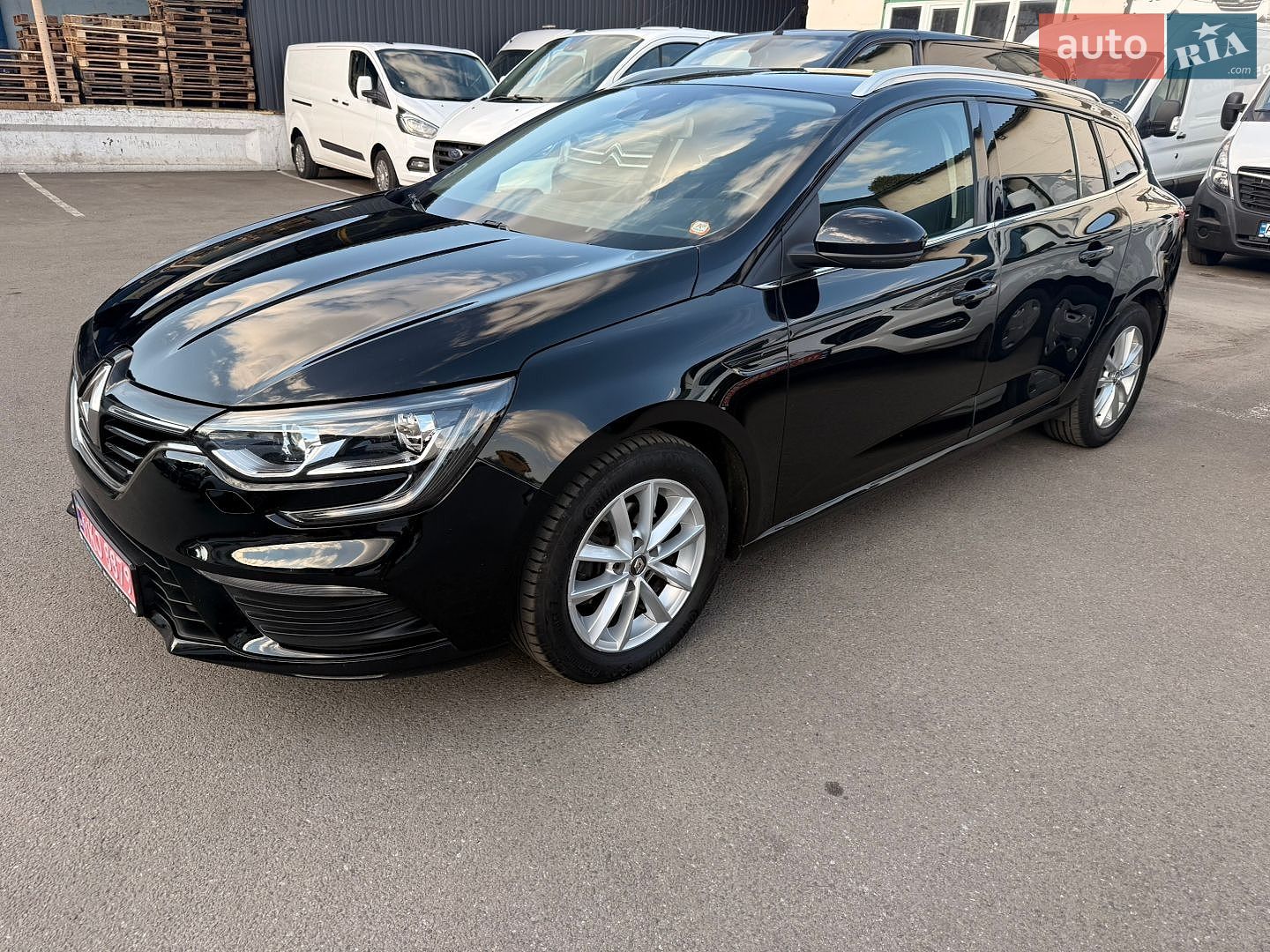 Renault Megane 2019 VIN VF1RFB00563324116 фото оголошення 4 з 52