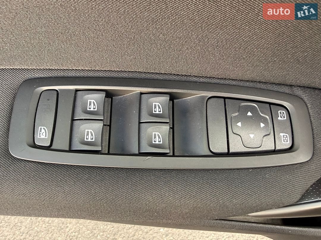 Renault Megane 2019 VIN VF1RFB00563324116 фото оголошення 28 з 52