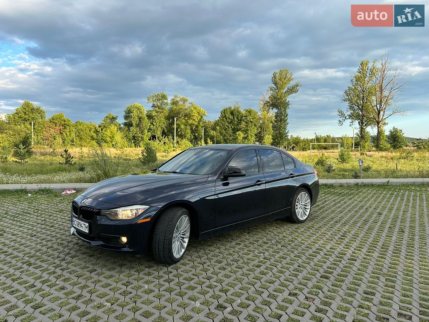 BMW 3 Series 2015 VIN WBA3B5G59FNS20610 фото оголошення 14 з 28