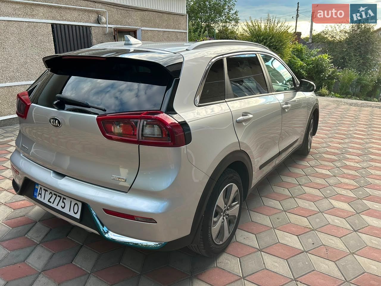 Kia Niro 2018 VIN KNDCD3LD9K5236668 фото оголошення 2 з 16
