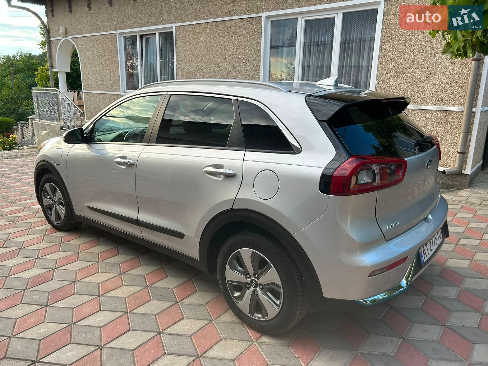 Kia Niro 2018 VIN KNDCD3LD9K5236668 фото оголошення 3 з 16