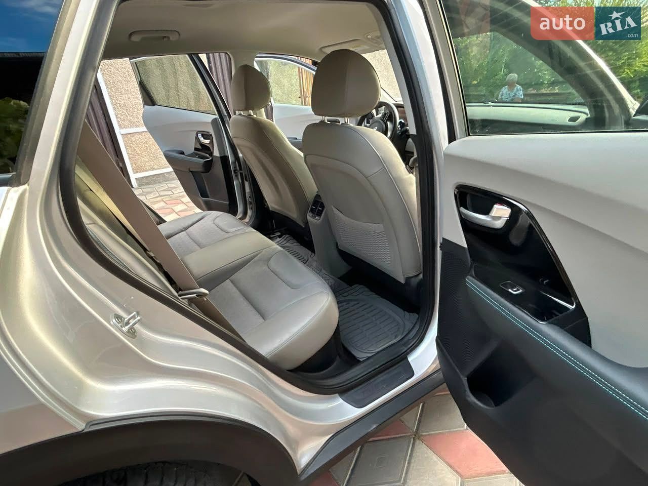 Kia Niro 2018 VIN KNDCD3LD9K5236668 фото оголошення 11 з 16