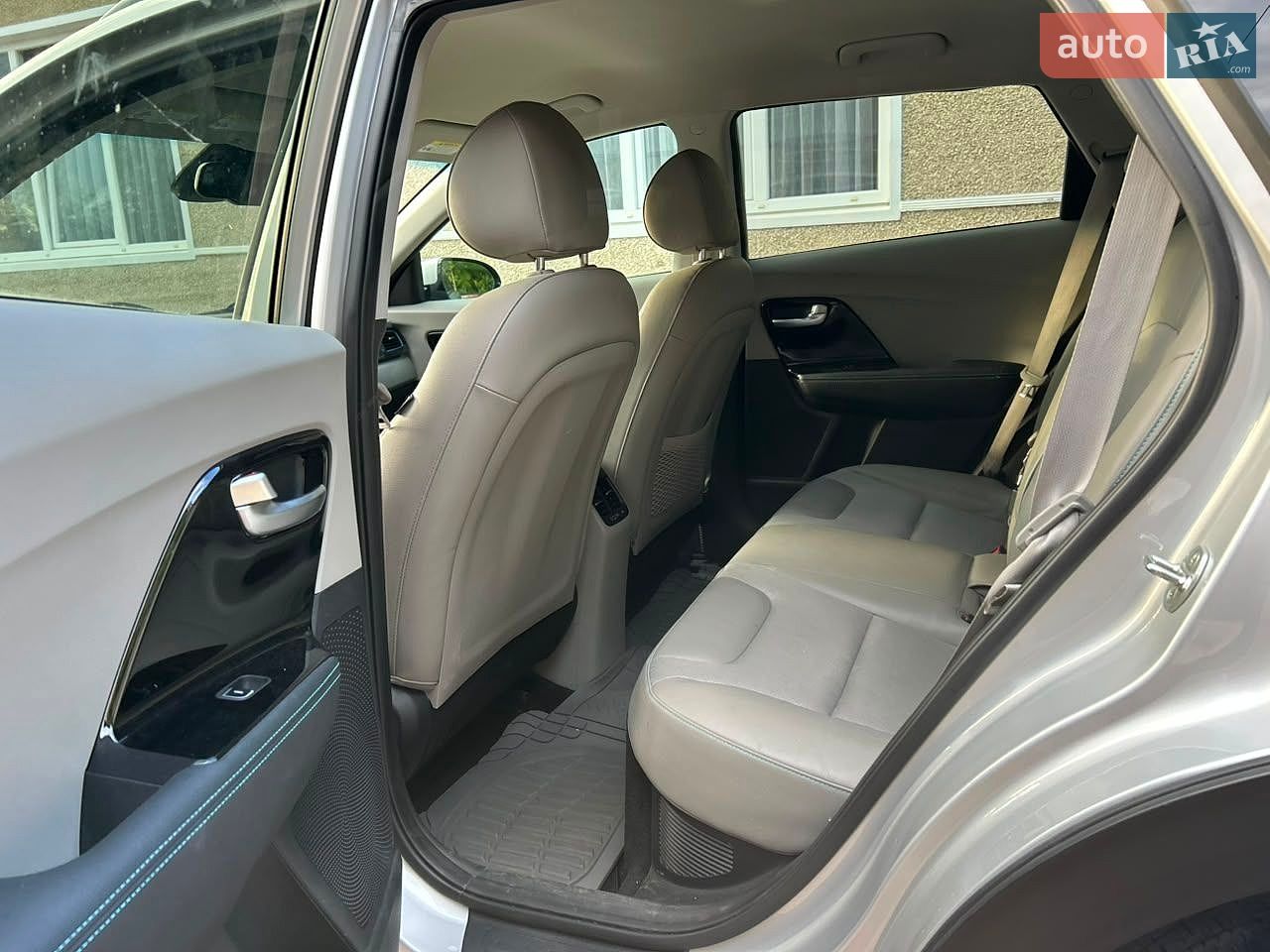 Kia Niro 2018 VIN KNDCD3LD9K5236668 фото оголошення 12 з 16