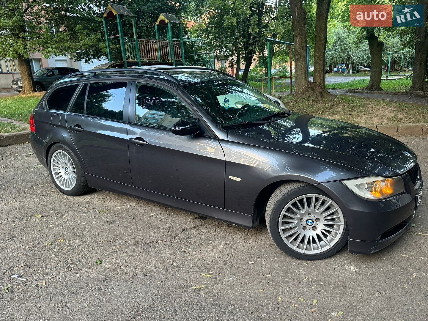 BMW 3 Series 2005 VIN WBAVR71040KS94006 фото оголошення 4 з 16