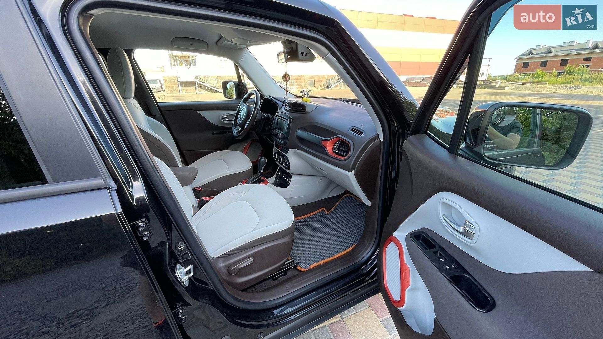 Jeep Renegade 2015 VIN ZACCJBBT3FPC21835 фото оголошення 16 з 45