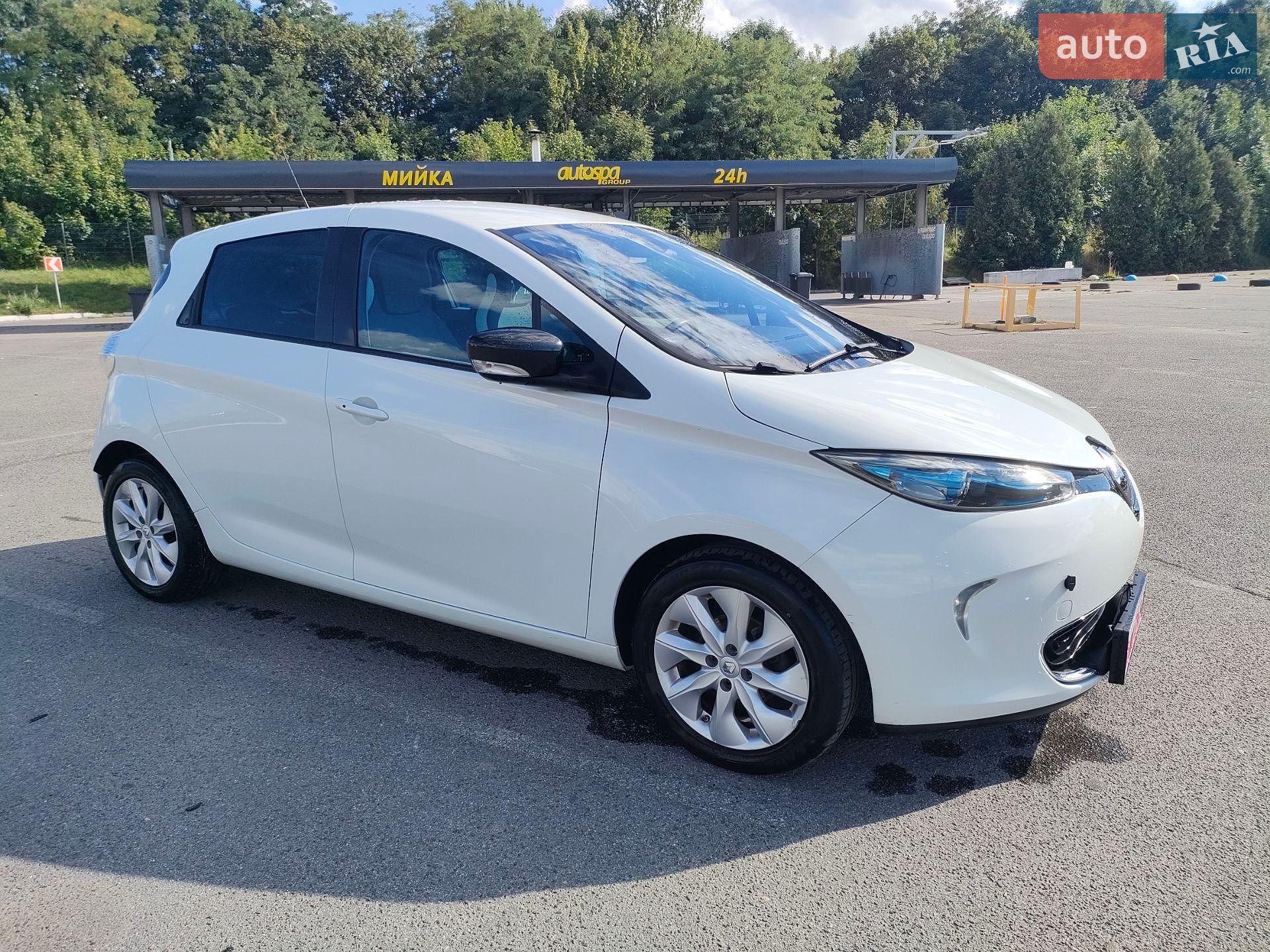 Renault Zoe 2015 VIN VF1AGVYB053453365 фото оголошення 4 з 36