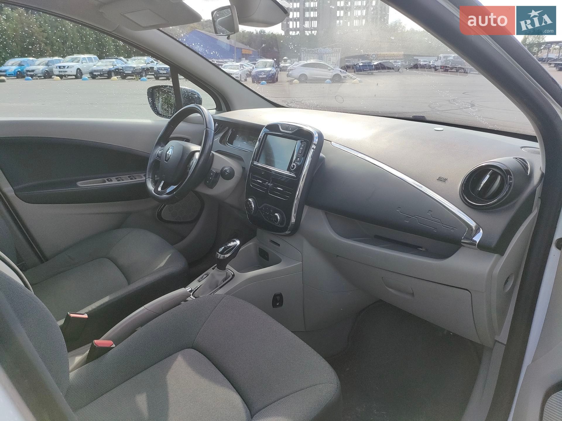 Renault Zoe 2015 VIN VF1AGVYB053453365 фото оголошення 17 з 36