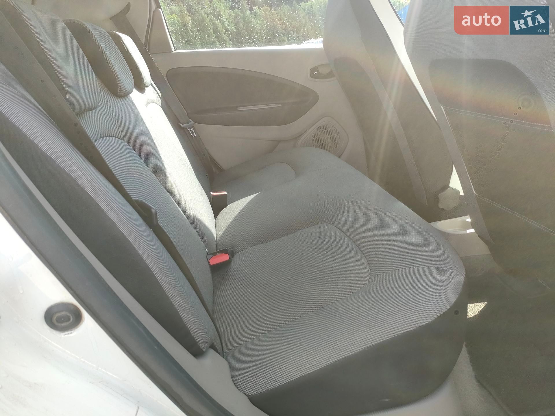 Renault Zoe 2015 VIN VF1AGVYB053453365 фото оголошення 18 з 36