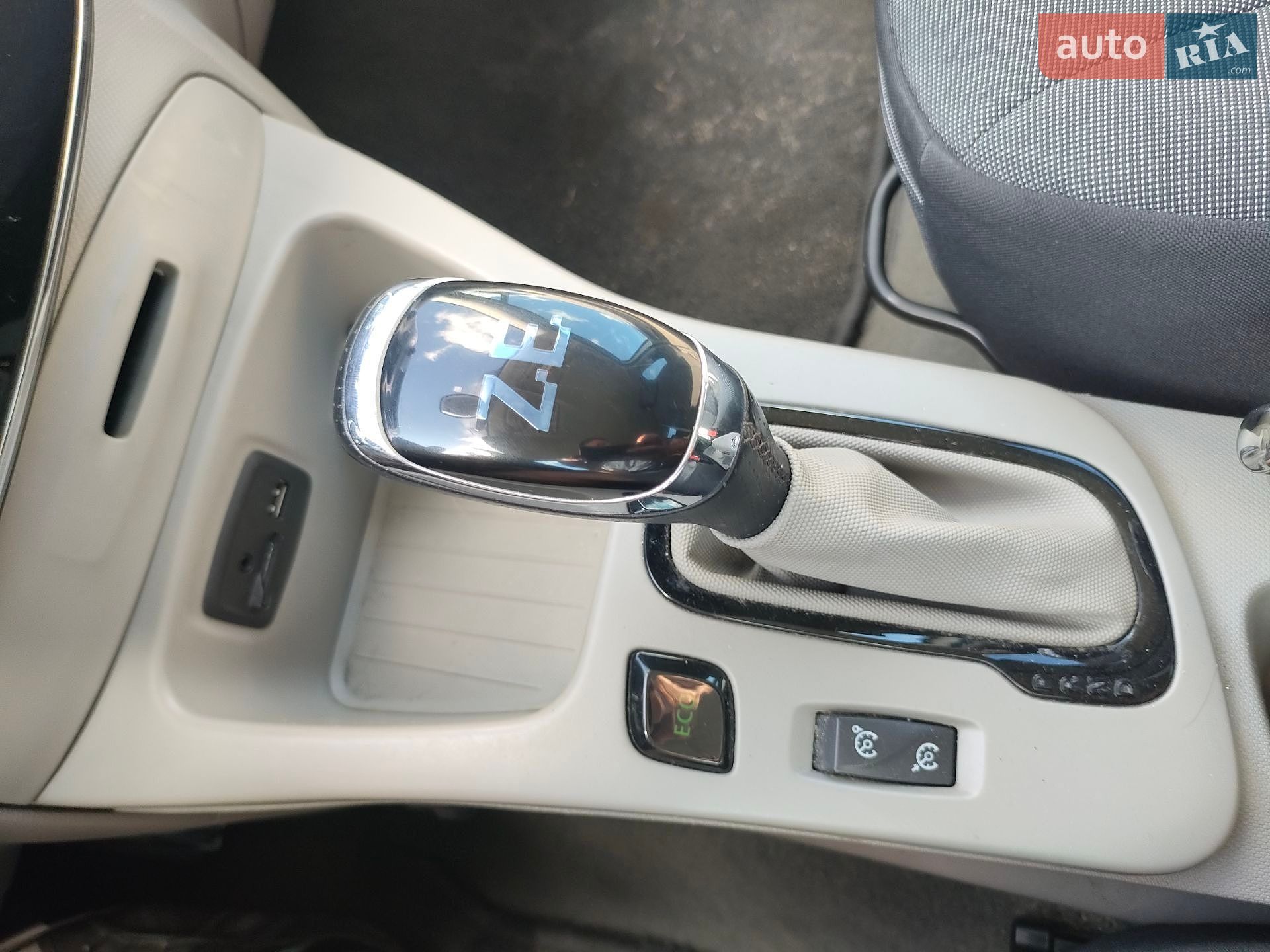 Renault Zoe 2015 VIN VF1AGVYB053453365 фото оголошення 21 з 36