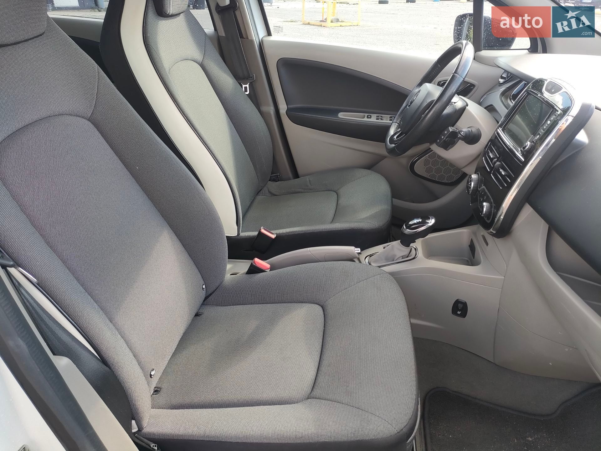 Renault Zoe 2015 VIN VF1AGVYB053453365 фото оголошення 16 з 36