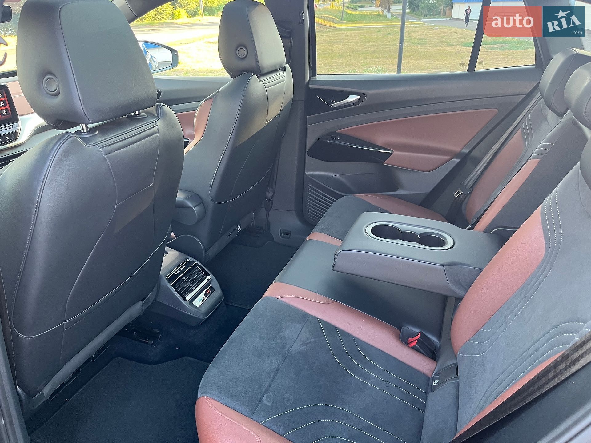 Volkswagen ID.4 2021 VIN WVGZZZE2ZNP006379 фото оголошення 31 з 35
