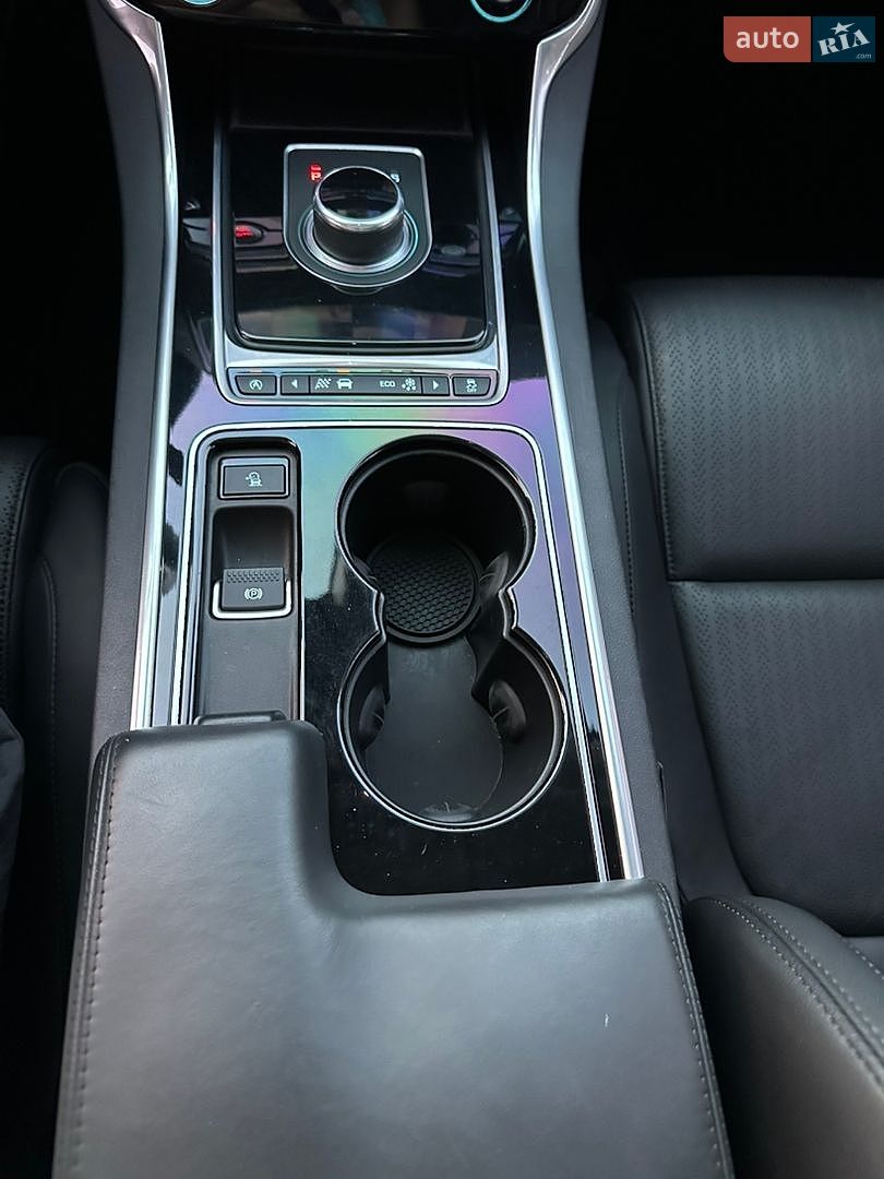 Jaguar XE 2016 VIN SAJAB4BN1HA955041 фото оголошення 25 з 43