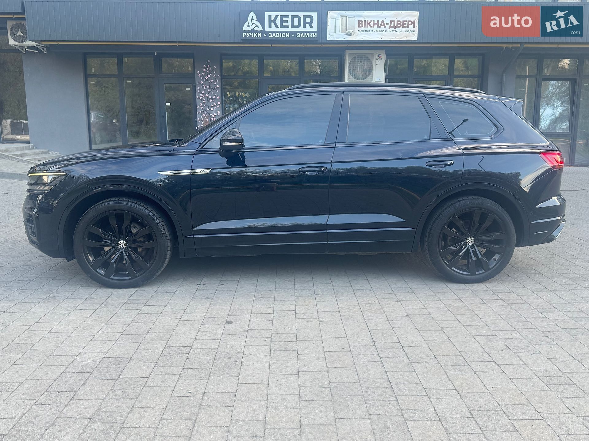 Volkswagen Touareg 2019 VIN WVGZZZCRZKD026692 фото оголошення 3 з 17