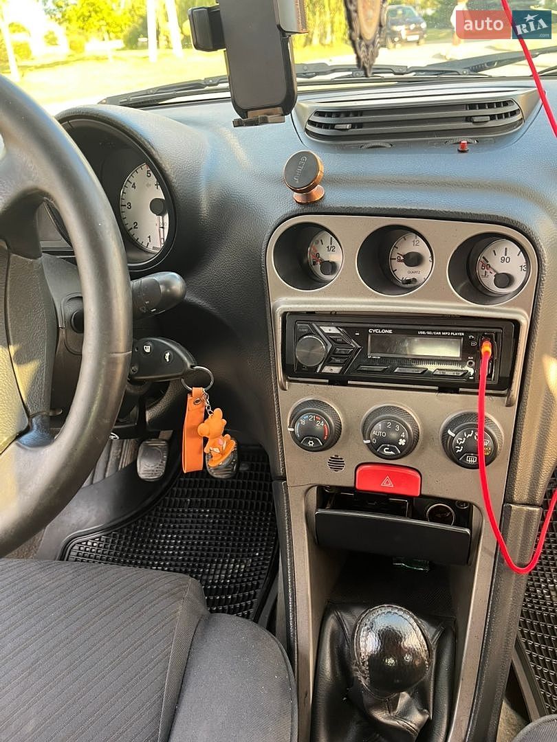 Alfa Romeo 156 2001 VIN ZAR93200001227450 фото оголошення 24 з 27