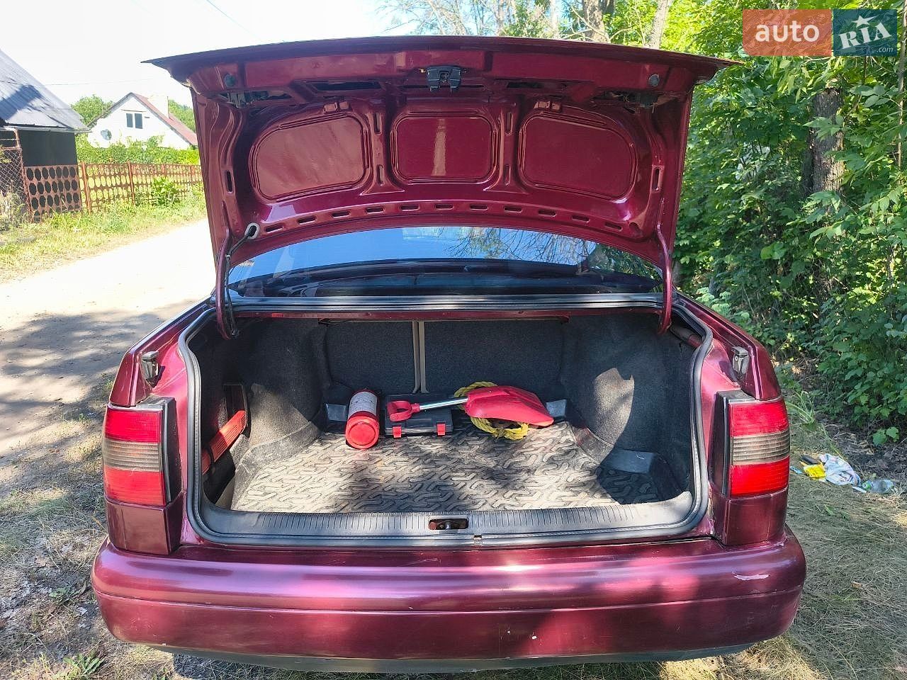 Volkswagen Passat 1996 VIN WVWZZZ3AZTE062216 фото оголошення 10 з 18