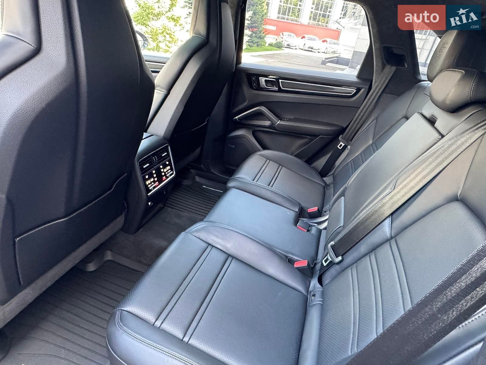 Porsche Cayenne 2022 VIN WP1ZZZ9YZNDA33223 фото оголошення 17 з 27