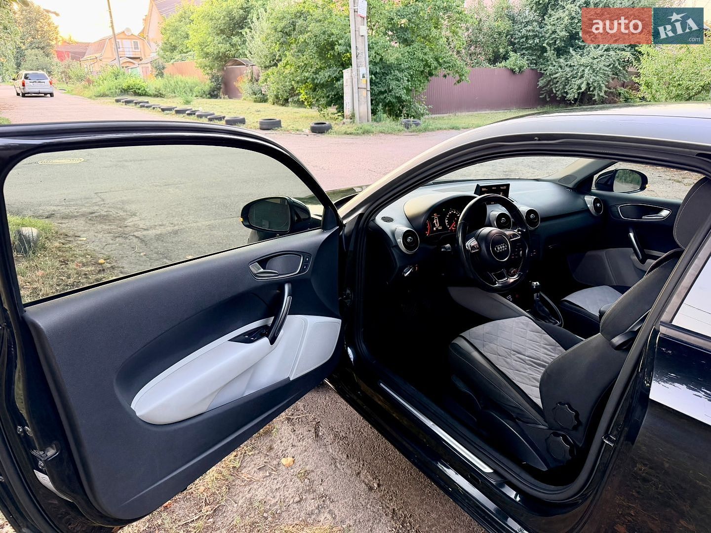 Audi A1 2010 VIN WAUZZZ8X6BB005551 фото оголошення 19 з 46
