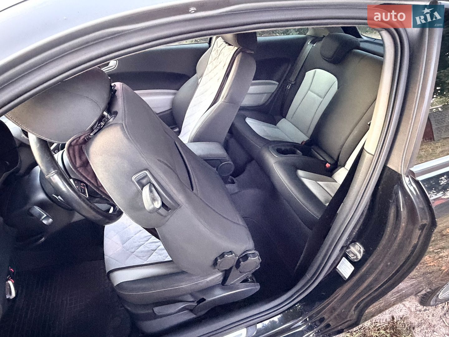 Audi A1 2010 VIN WAUZZZ8X6BB005551 фото оголошення 25 з 46