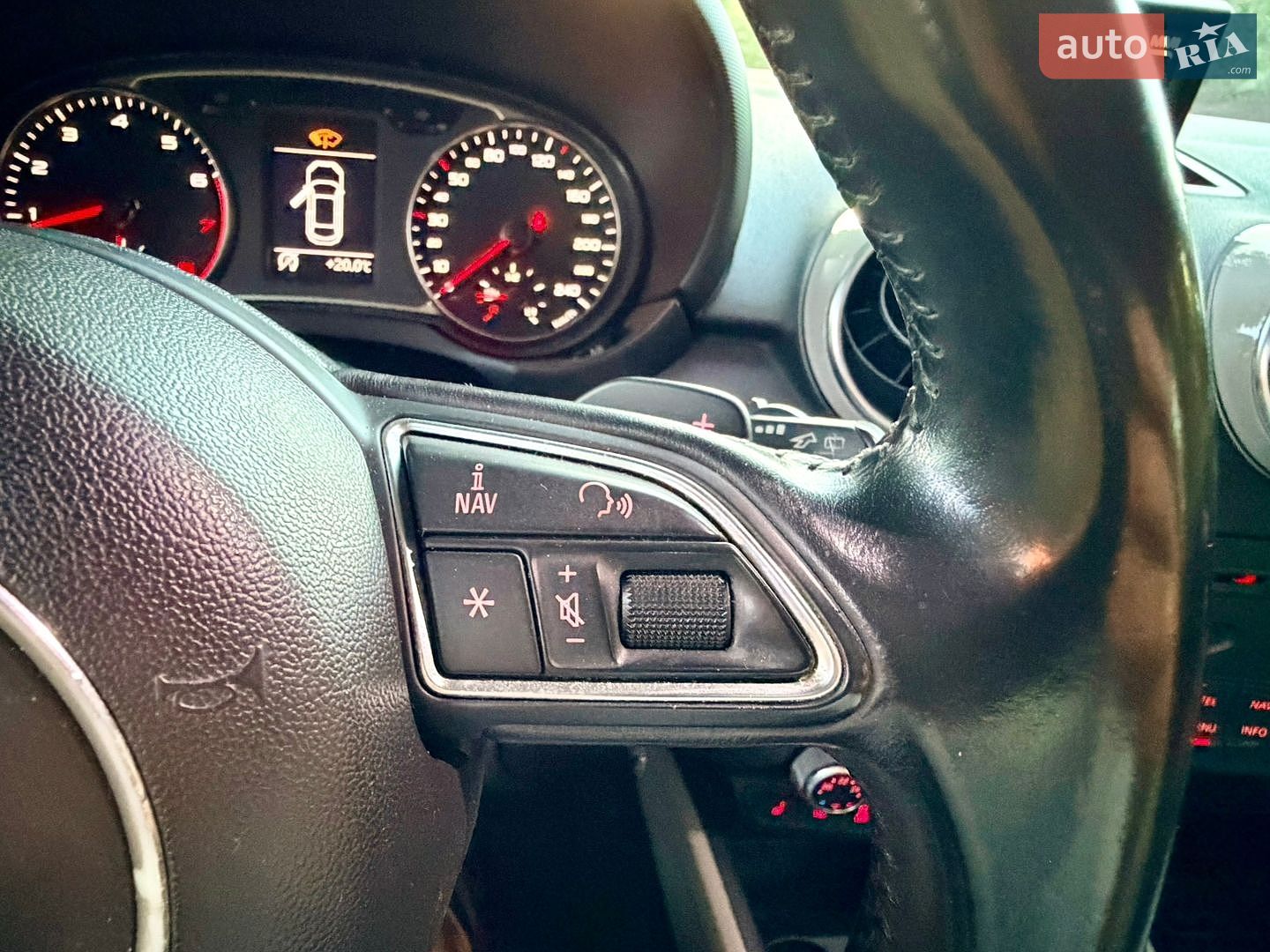Audi A1 2010 VIN WAUZZZ8X6BB005551 фото оголошення 34 з 46